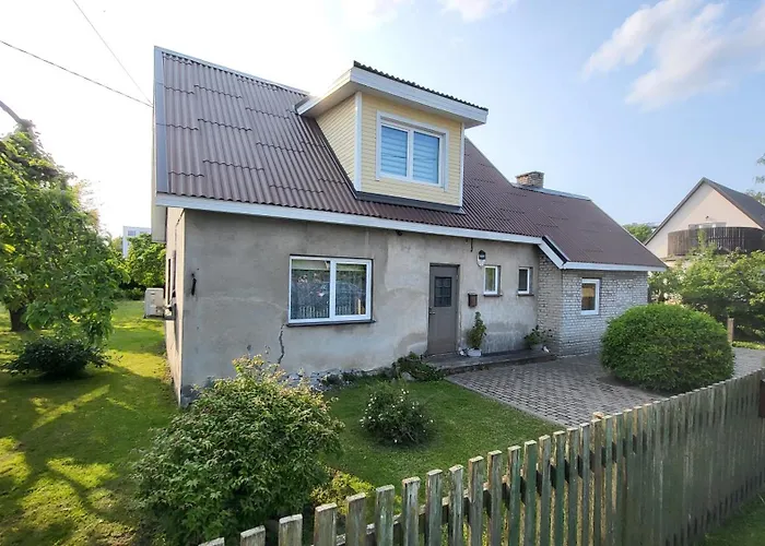 Private House With A Garden In Quiet Area In Kristiine 别墅